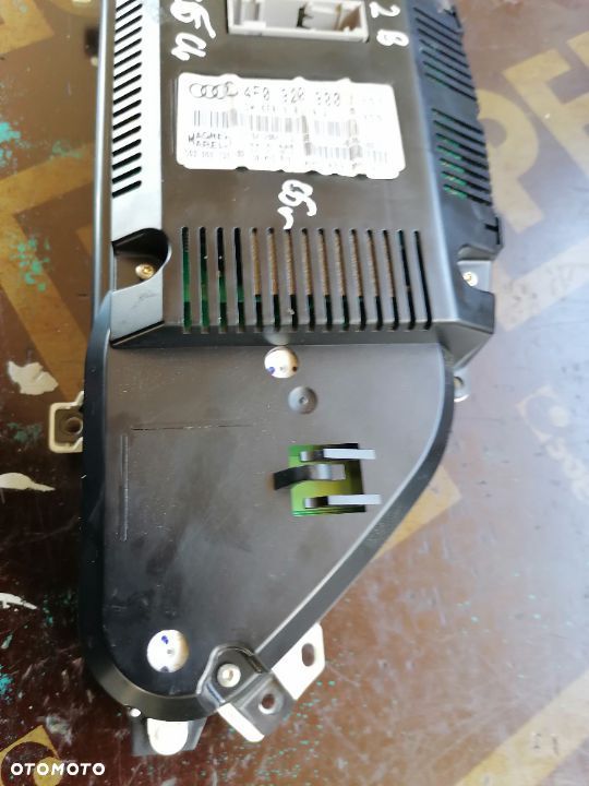 Licznik Zegar Audi A6 C6 Benzyna Europa 4F0920900K - 8