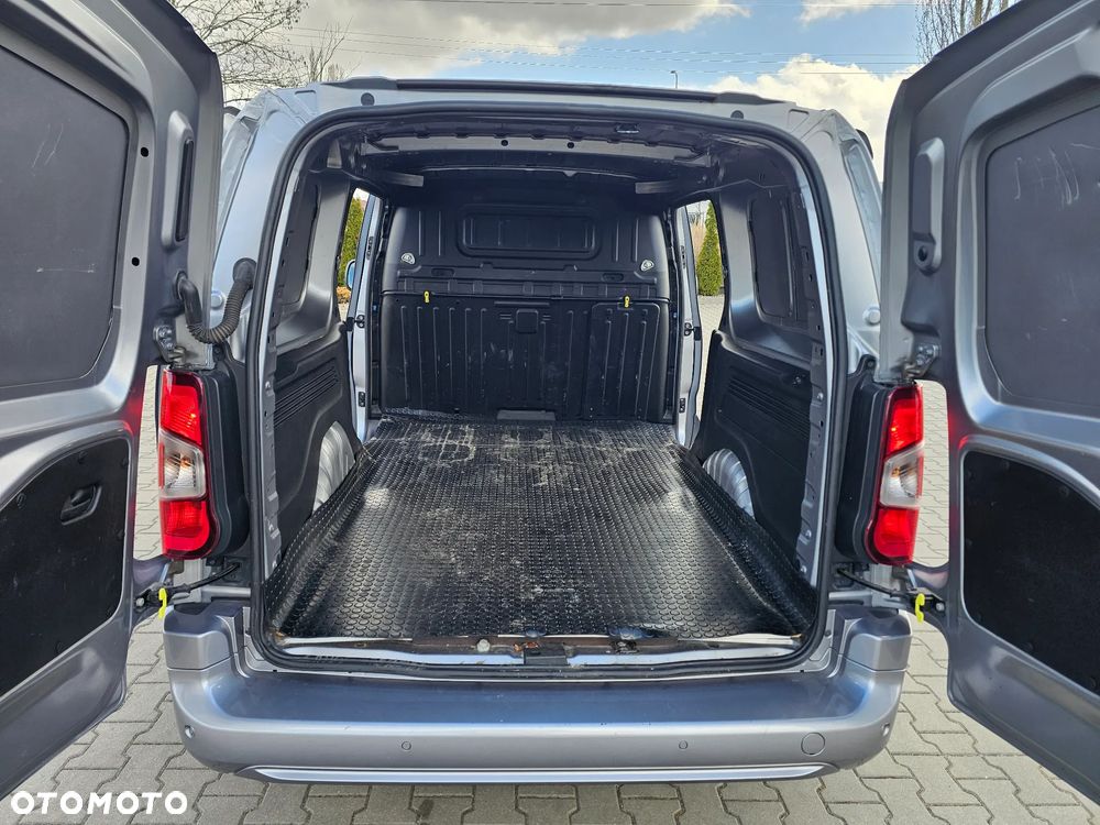 Opel COMBO - 17