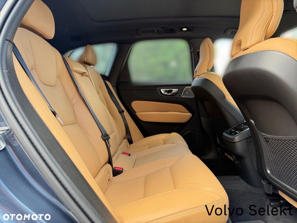 Volvo XC 60 - 30
