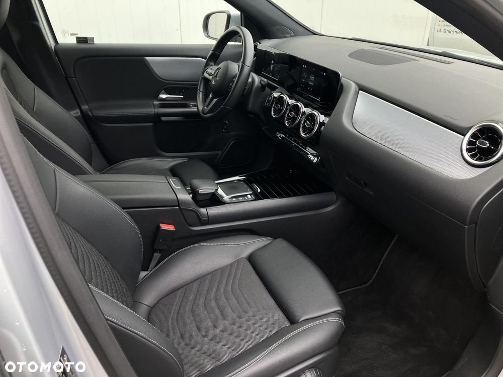 Mercedes-Benz GLA 200 - 27
