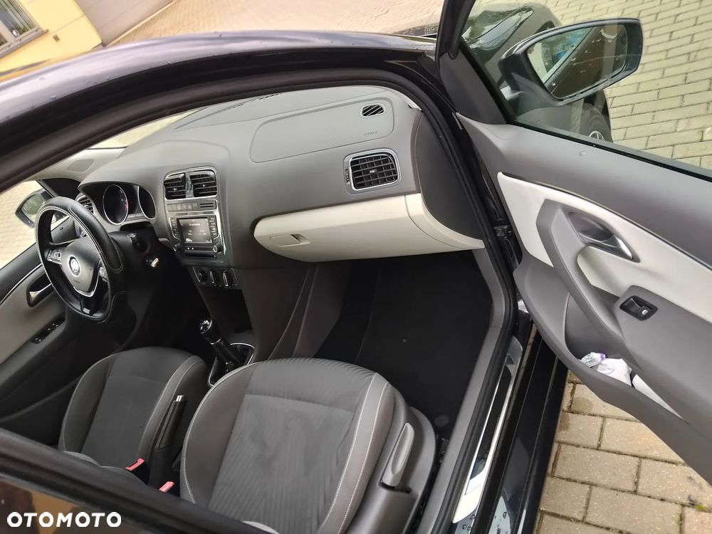 Volkswagen Polo 1.4 TDI Blue Motion Technology Lounge - 7