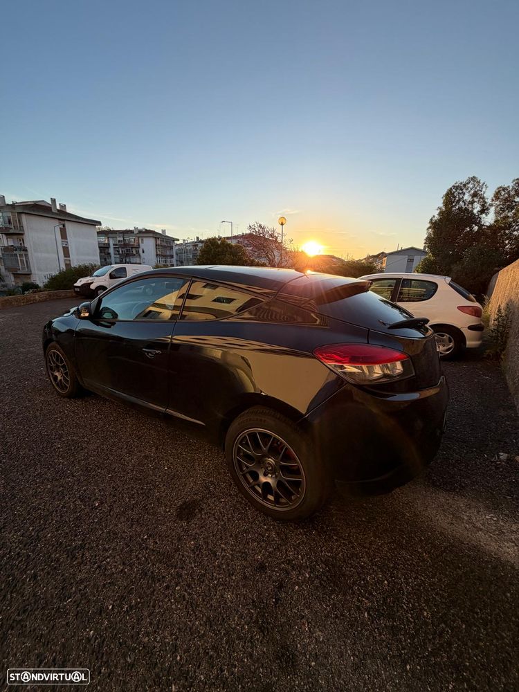 Renault Mégane Coupe Energy dCi 130 FAP Start & Stop Bose Edition - 3