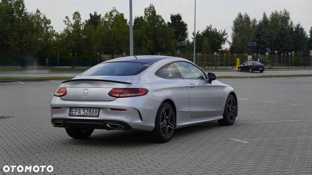 Mercedes-Benz Klasa C 300 9G-TRONIC AMG Line - 8