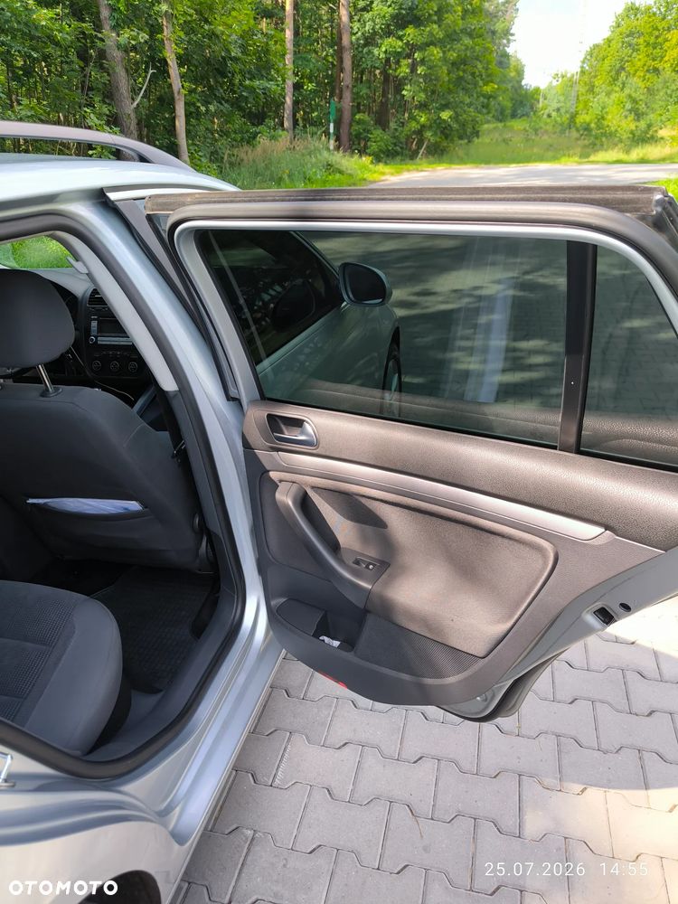 Volkswagen Golf 2.0 TDI Comfortline - 25