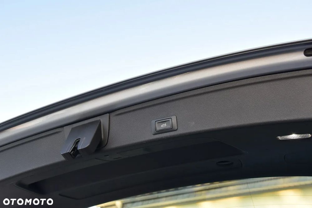 Audi A4 Avant 2.0 TDI S tronic - 14