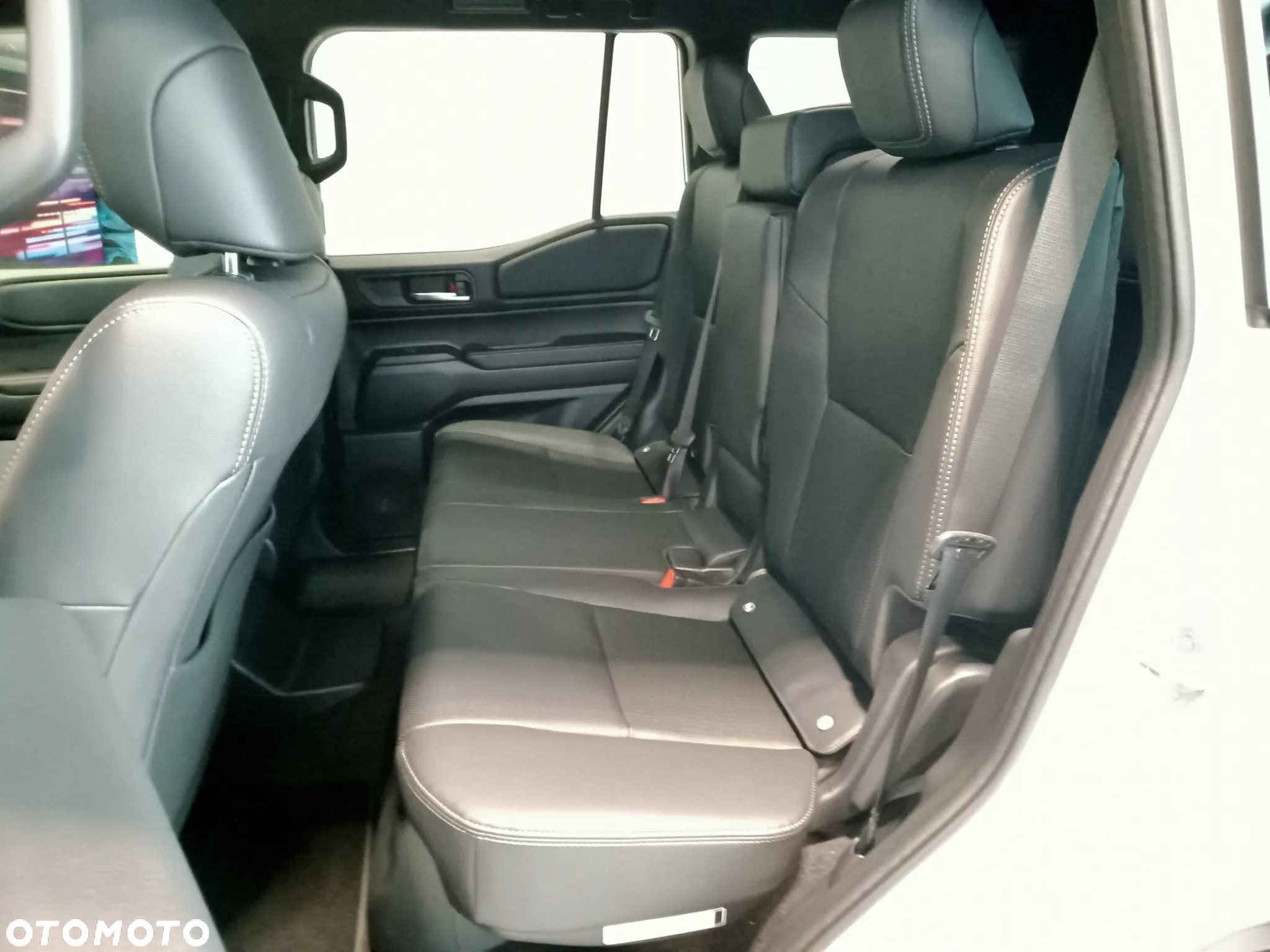 Toyota Land Cruiser LC 2.8 D-4D Invincible - 8