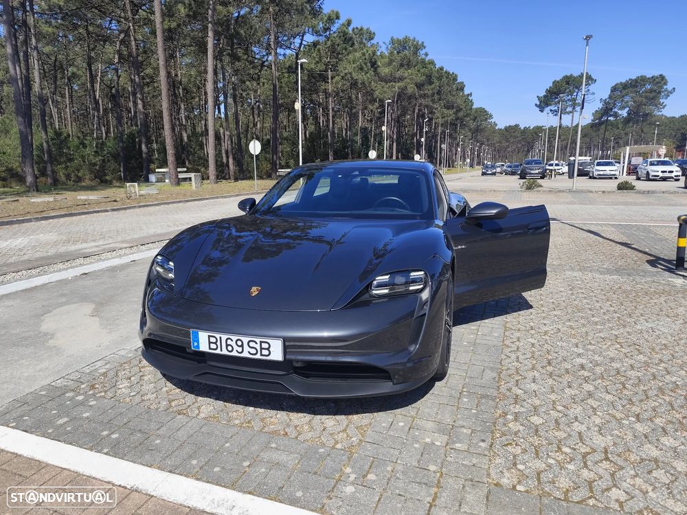 Porsche Taycan 4 - 8