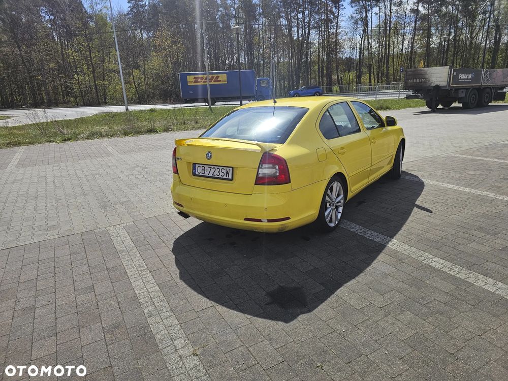 Skoda Octavia 2.0 TDI DPF RS - 3