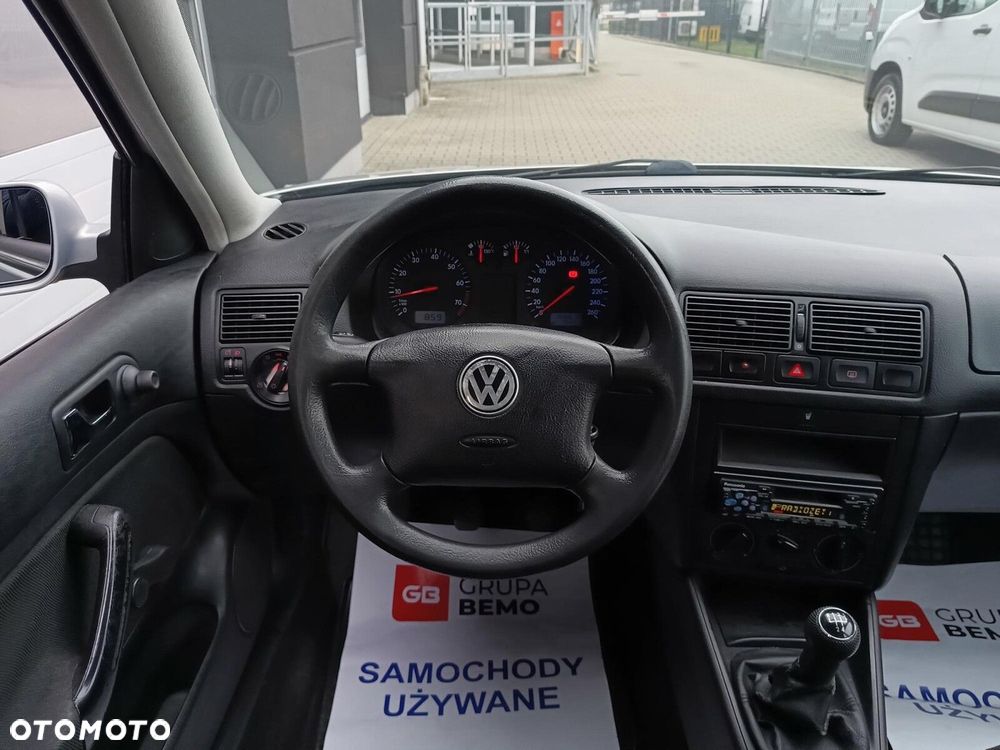 Volkswagen Golf 1.6 Basis - 15