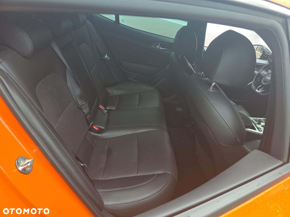 Kia Stinger 3.3 T-GDI V6 GT AWD - 10