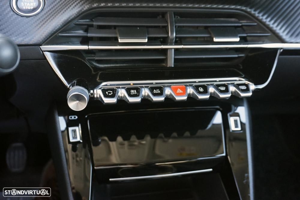 Peugeot 2008 1.2 PureTech Allure - 22