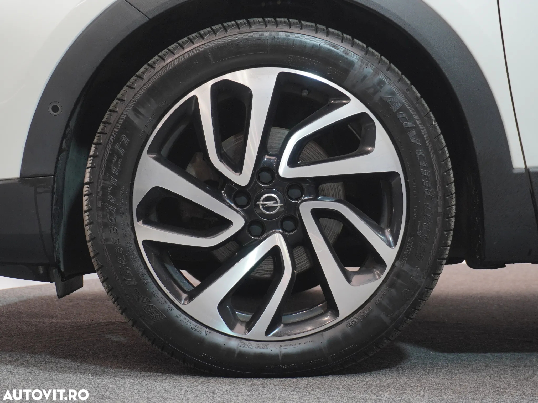 Opel Grandland X 2.0 START/STOP Aut. Ultimate - 12