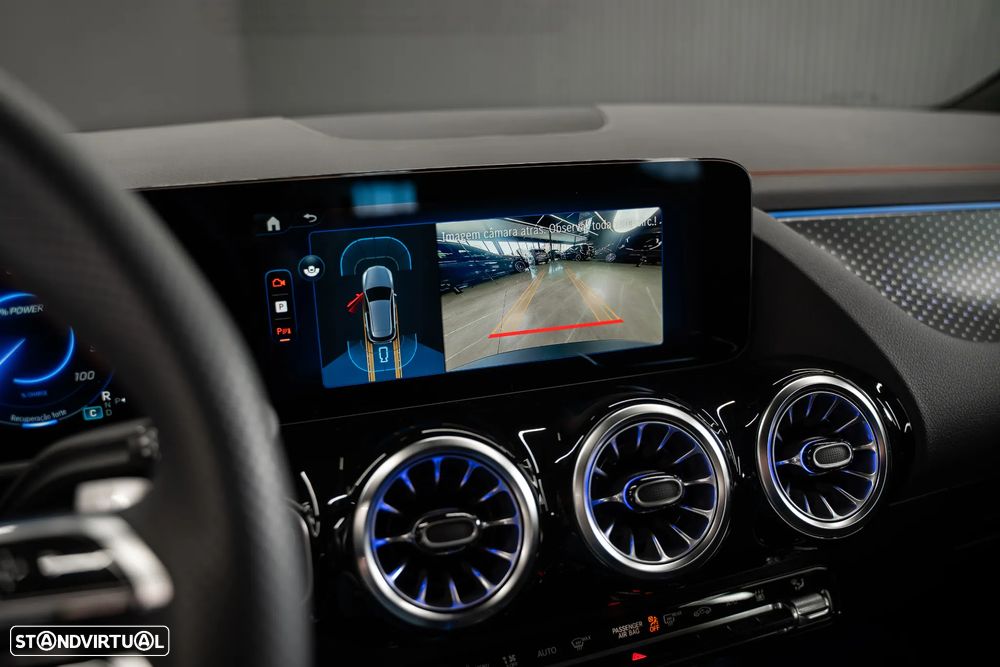 Mercedes-Benz EQA 300 4Matic AMG Line - 23