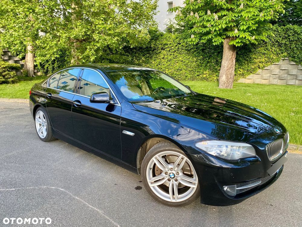 BMW Seria 5 528i Luxury Line - 2