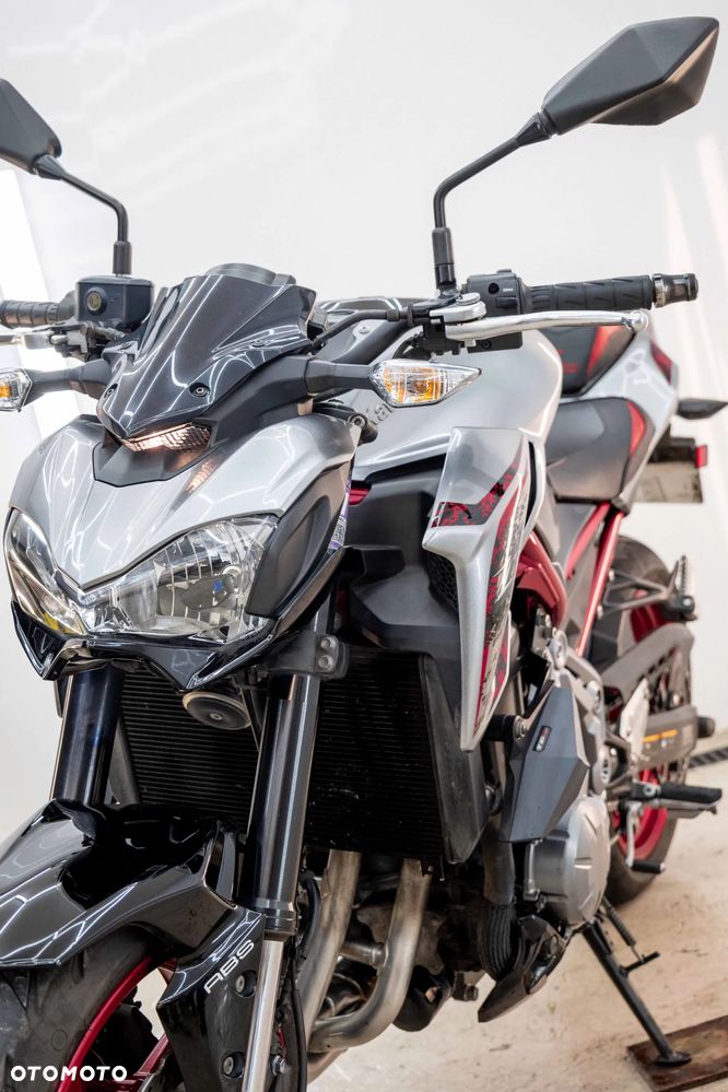 Kawasaki Z 900 - 10