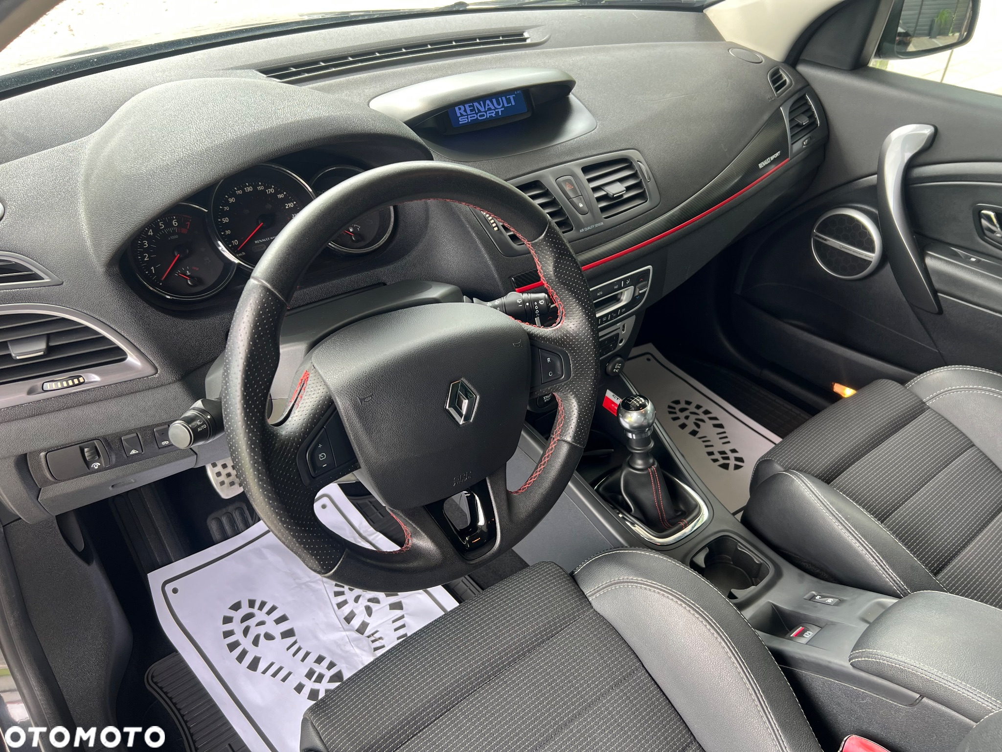 Renault Megane Grandtour TCe 220 Start & Stop GT 220 - 25