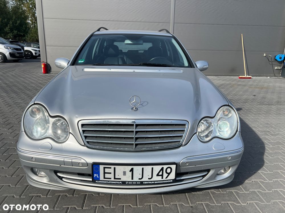 Mercedes-Benz Klasa C 180 Kompressor Automatik BlueEFFICIENCY Avantgarde - 3