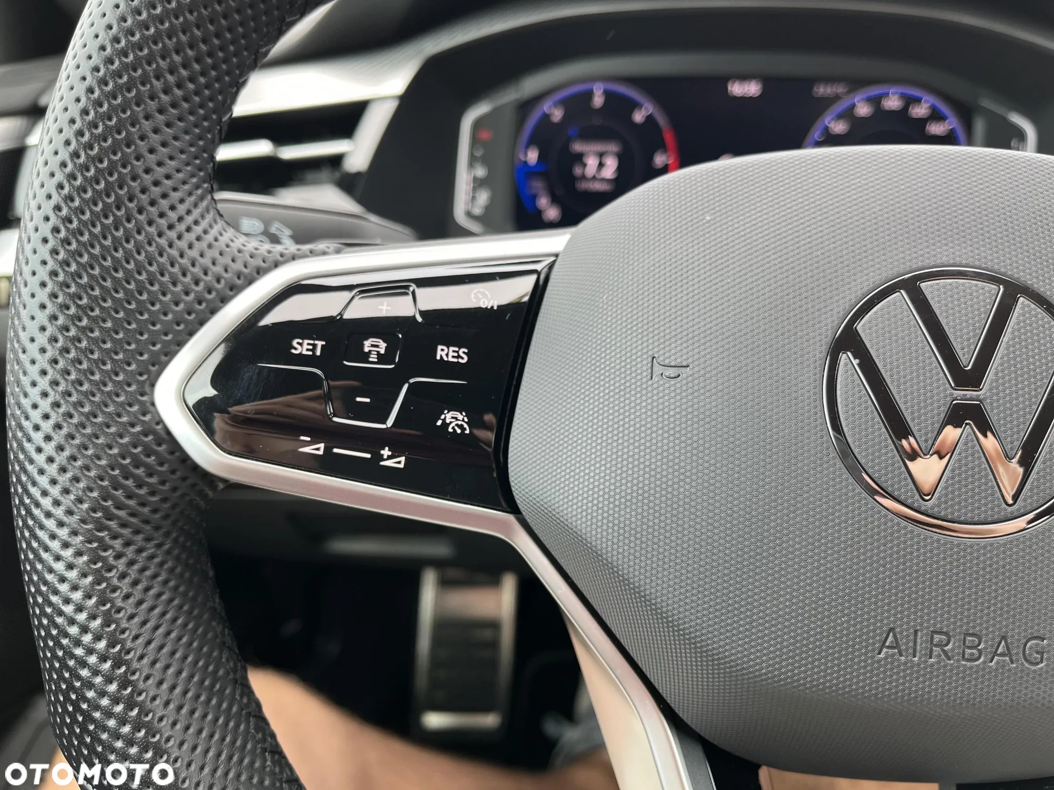 Volkswagen Arteon 2.0 TDI R-Line DSG - 35