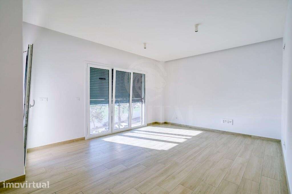 Apartamento T2 semi-novo, em Santo Antão do Tojal - Grande imagem: 4/30