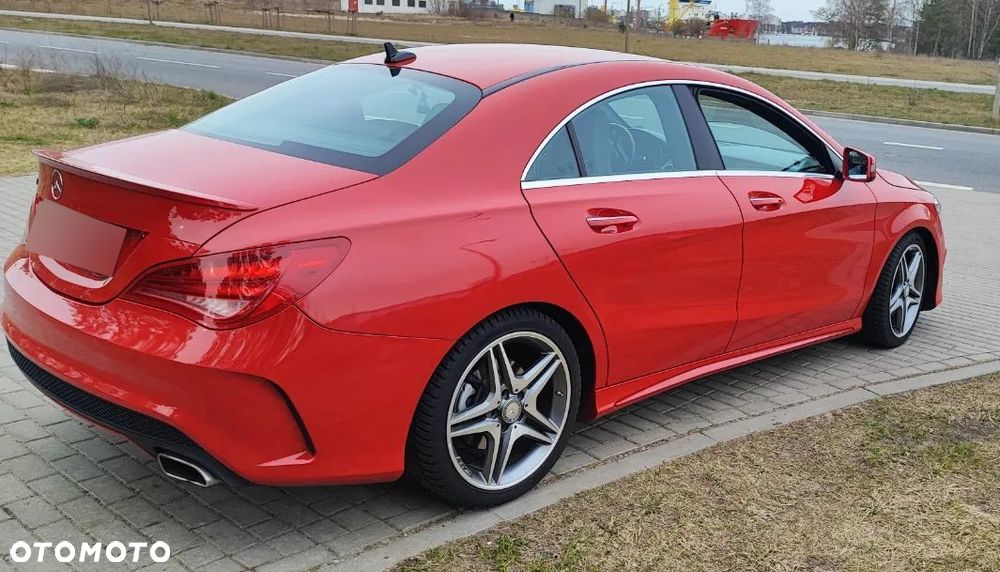 Mercedes-Benz CLA 250 7G-DCT AMG Line - 4