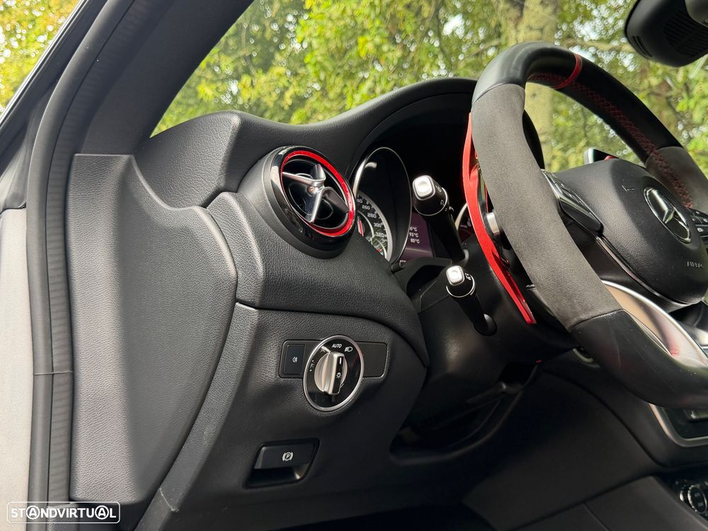 Mercedes-Benz CLA 45 AMG 4Matic 7G-DCT - 31