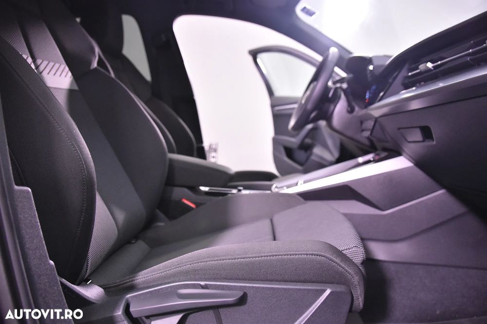 Audi A3 30 TFSI S tronic - 12