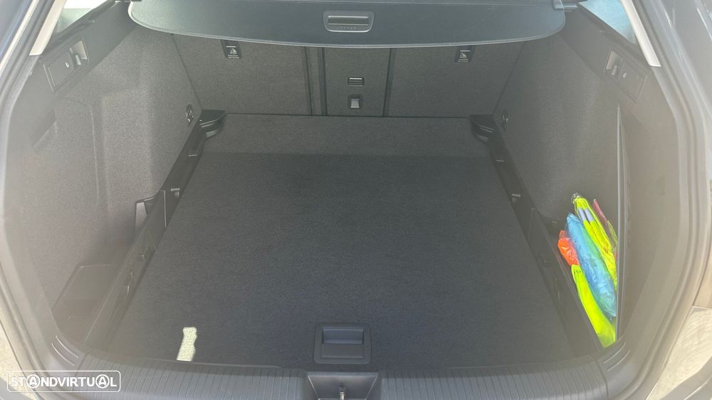 VW Golf Variant 1.0 eTSI Life DSG - 9