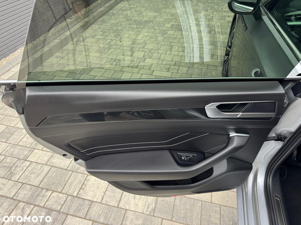 Volkswagen Arteon 2.0 TDI R-Line DSG - 39