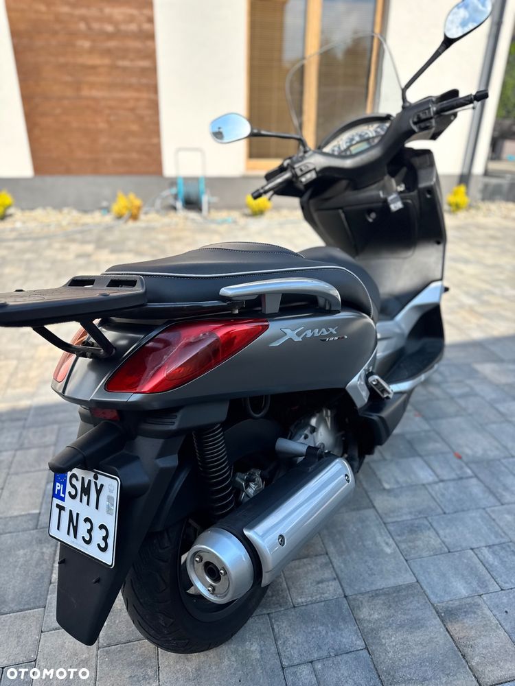 Yamaha X-max - 9