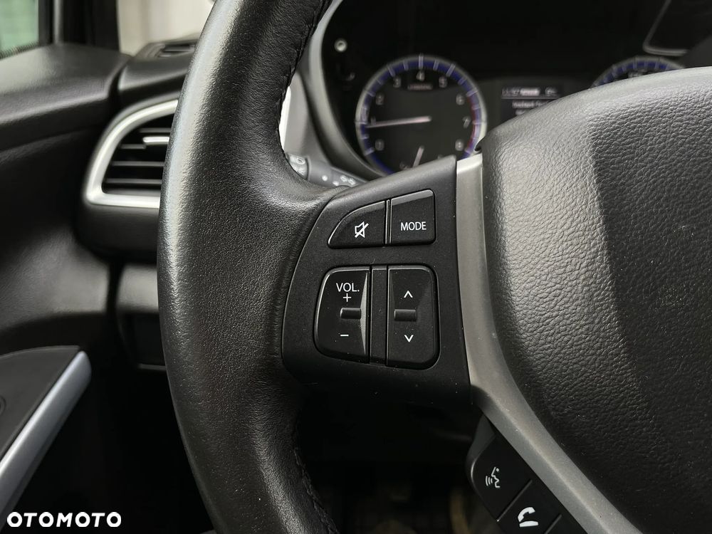 Suzuki SX4 S-Cross 1.4 T Premium 4WD - 39