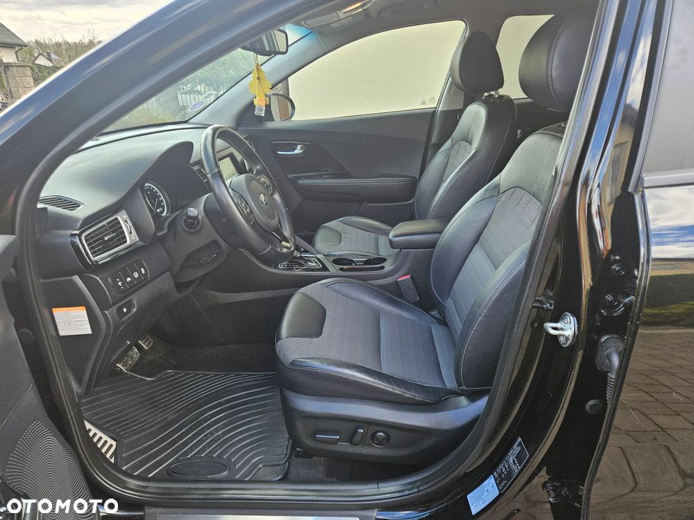 Kia Niro 1.6 GDI Hybrid M - 12
