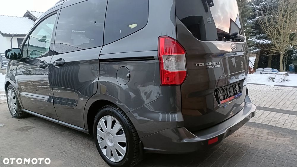 Ford Tourneo Courier 1.5 TDCi Ambiente - 7