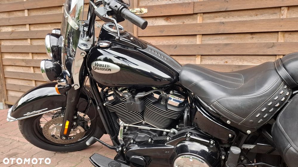 Harley-Davidson Softail Heritage Classic - 16