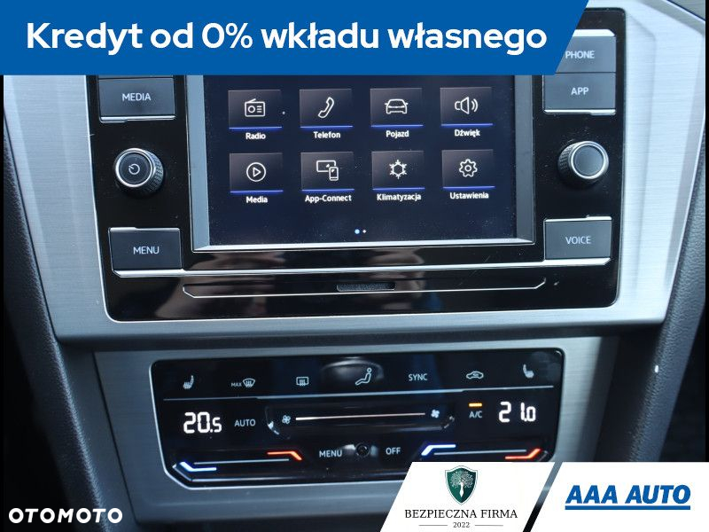 Volkswagen Passat - 13