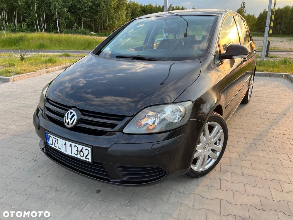 Volkswagen Golf - 1