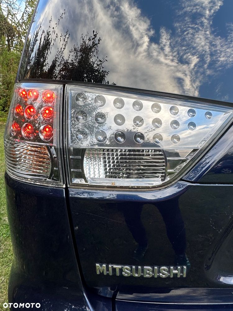 Mitsubishi Outlander - 17