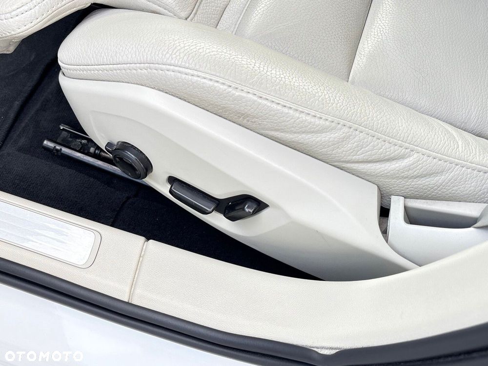 Volvo V60 B4 B Inscription - 11