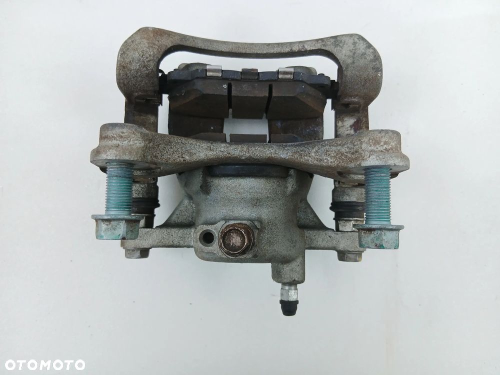 Zacisk hamulcowy przód przedni prawy Fiat 124 - 3