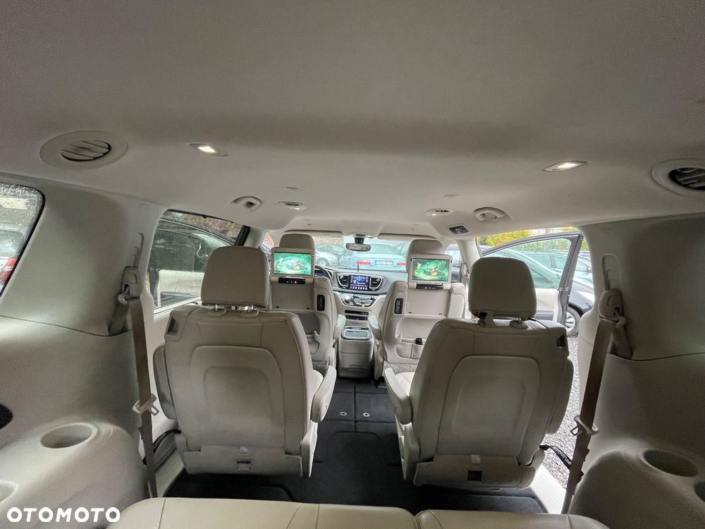Chrysler Pacifica - 25