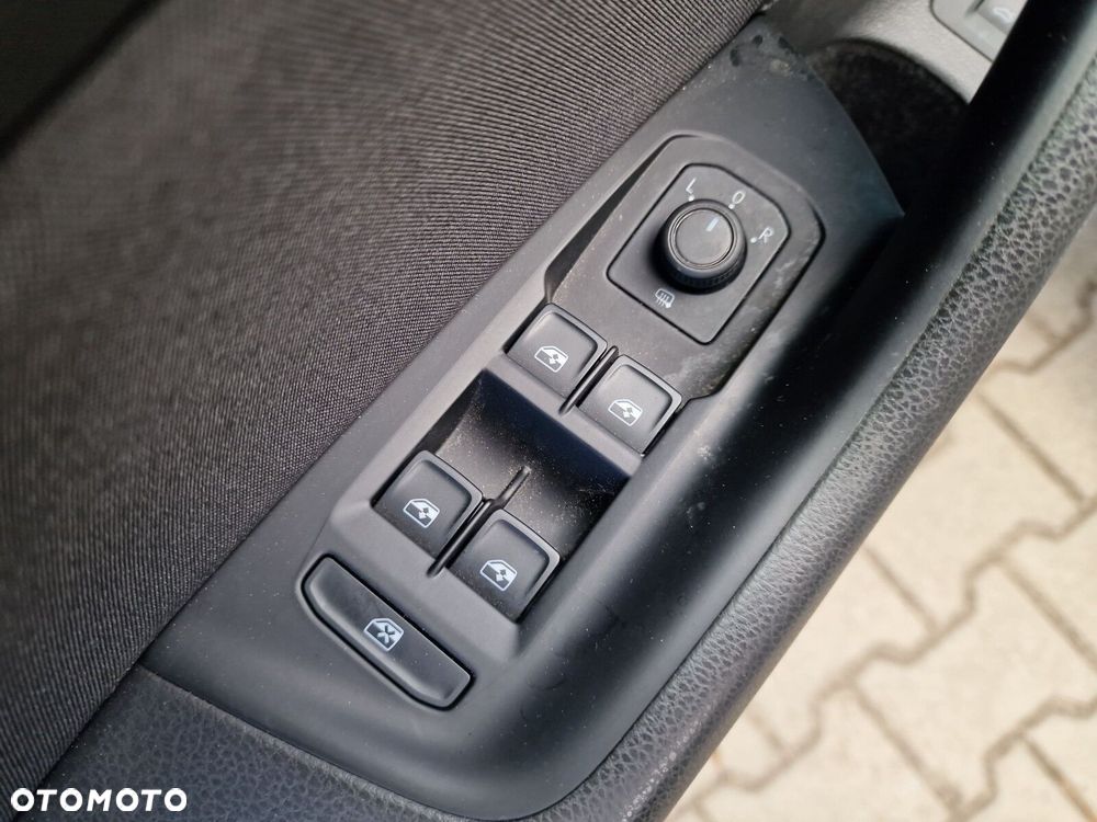 Volkswagen Passat - 30