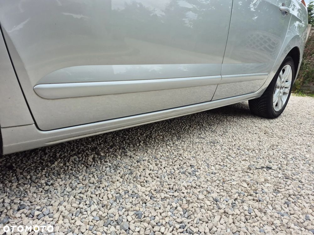 Peugeot 5008 HDI FAP 150 Family Plus - 17