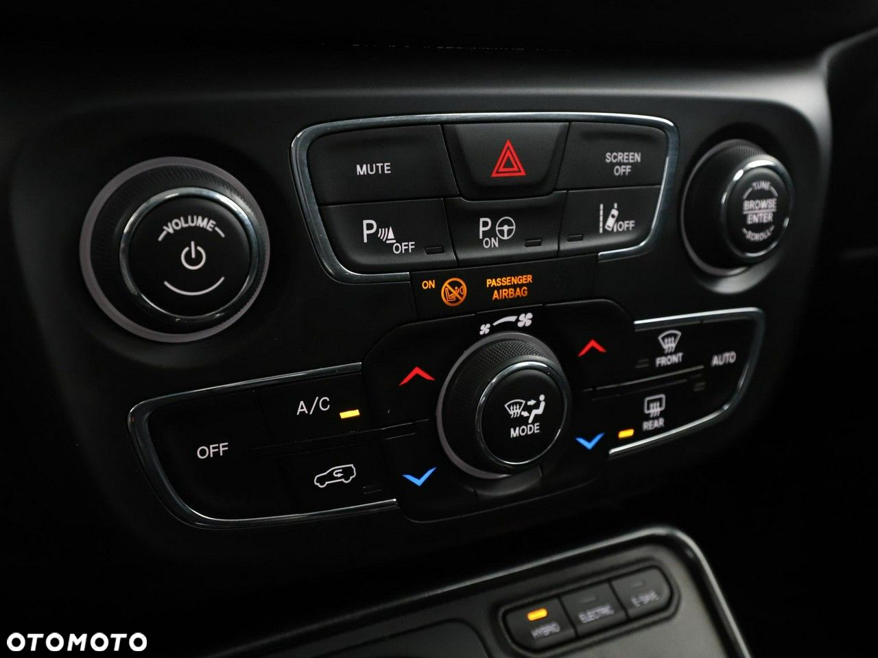 Jeep Compass 1.3 T-GDI 4xe PLUG-IN HYBRID Automatik Limited - 29