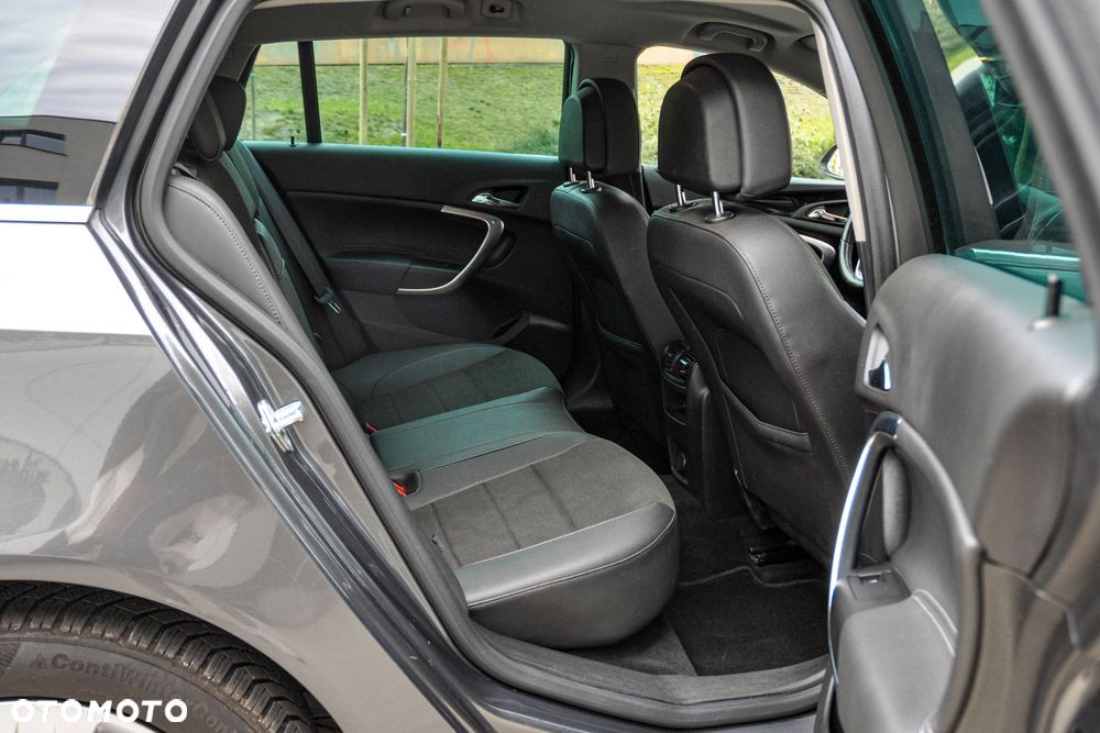 Opel Insignia - 12