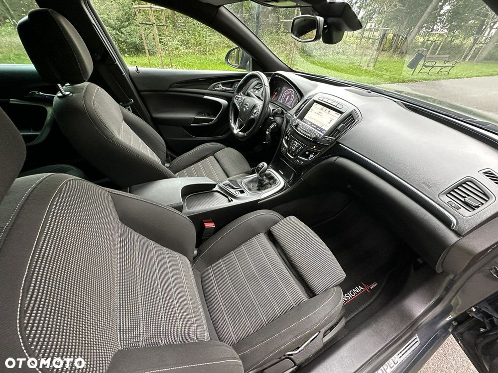 Opel Insignia - 30