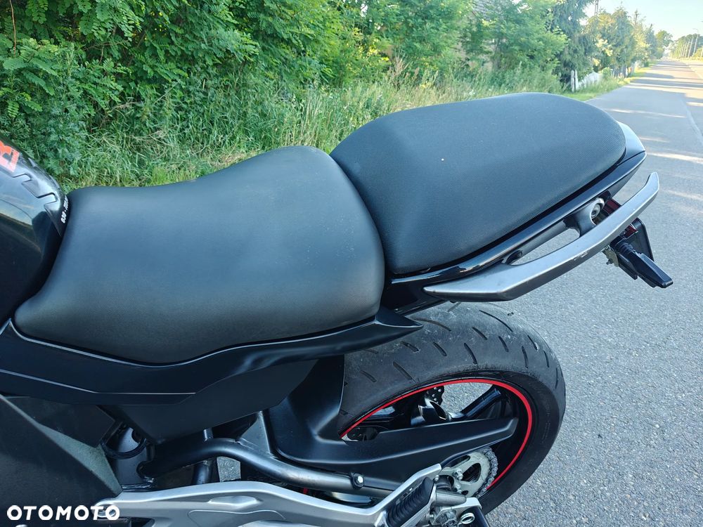Kawasaki ER - 11