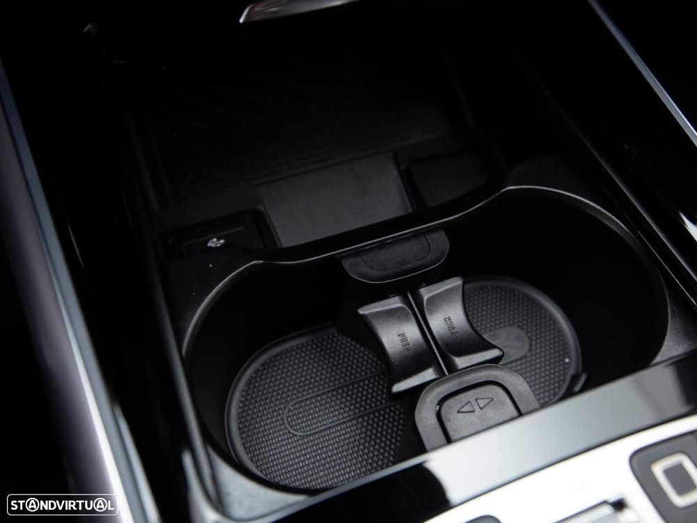 Mercedes-Benz EQA 300 4Matic Progressive - 24