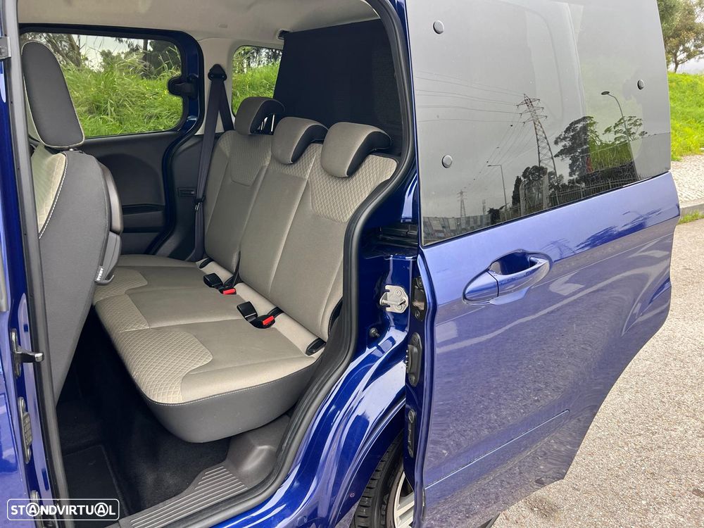 Ford Tourneo Courier - 17