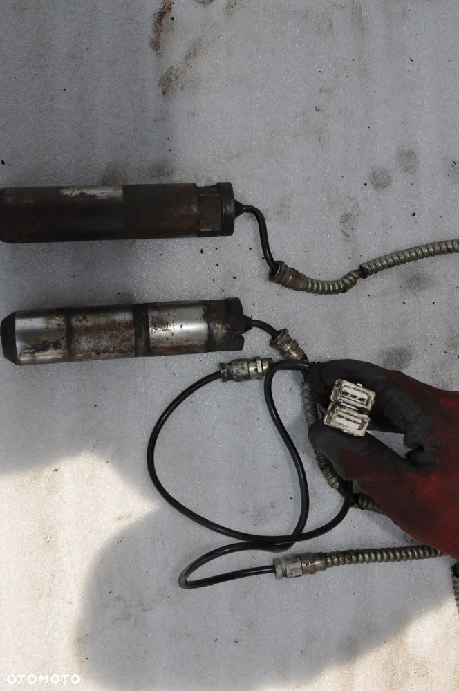 BOLEC SWORZEŃ PODNOŚNIKA MASSEY FERGUSON 7480 6480 6485 - 2