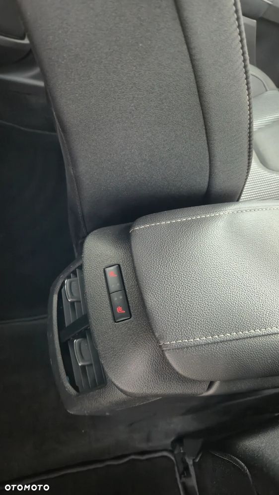 Ford Mondeo 2.0 EcoBlue Titanium - 29