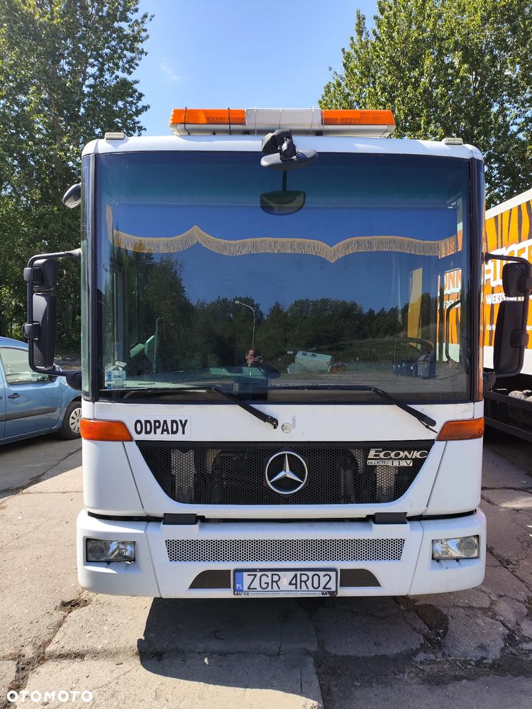 Mercedes-Benz ECONIC - 7